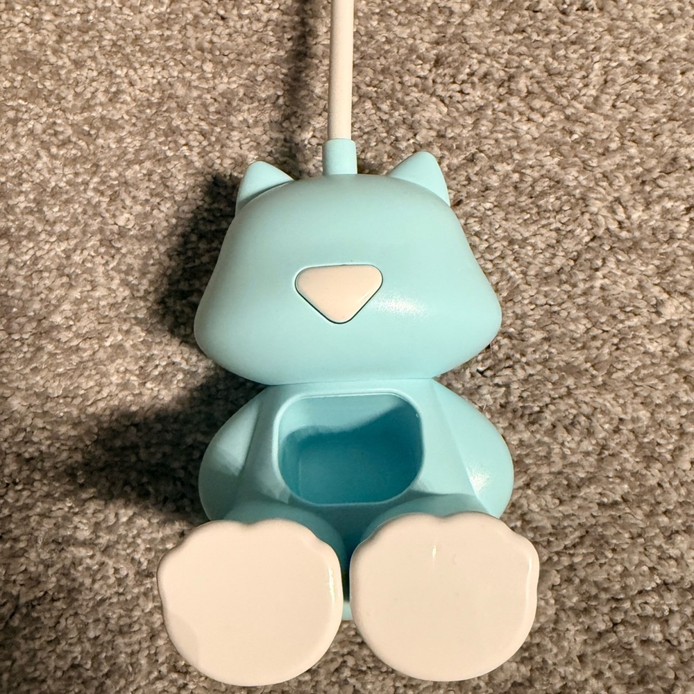 Cute Blue Cat Lamp - Picture 4 of 9